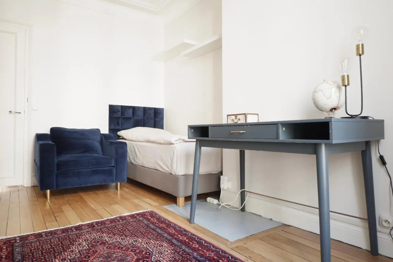 شقة Eiffel Tower Appartment باريس