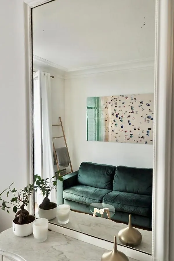 Eiffel Tower Appartment باريس شقة
